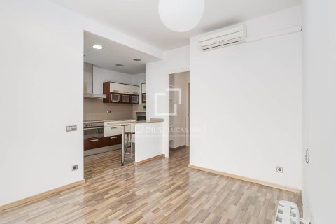 Apartamento de 2 dormitorios en venta en Barcelona, Cataluña, Spain № 6374 - foto 9