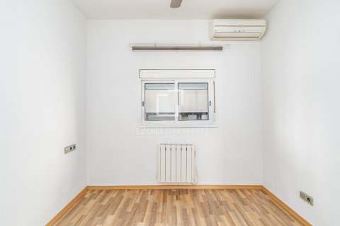 Apartamento de 2 dormitorios en venta en Barcelona, Cataluña, Spain № 6374 - foto 29