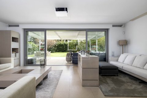 Villa de 6 dormitorios en venta en Barcelona, Cataluña, Spain № 6368 - foto 14