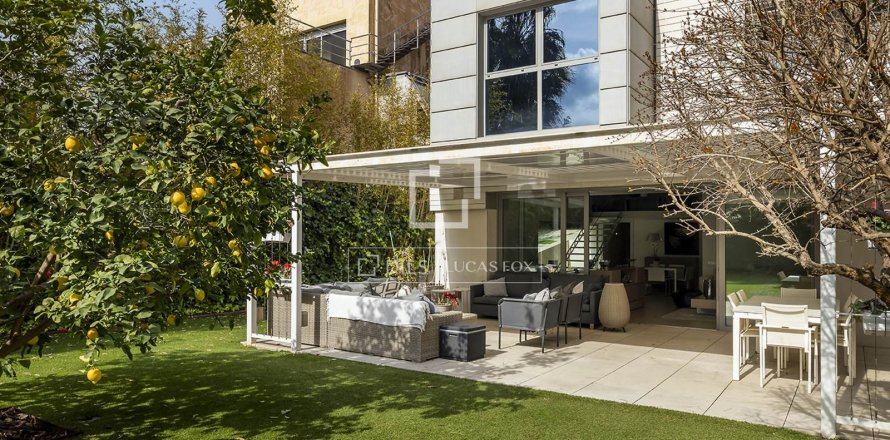 Villa de 6 dormitorios en venta en Barcelona, Cataluña, Spain № 6368