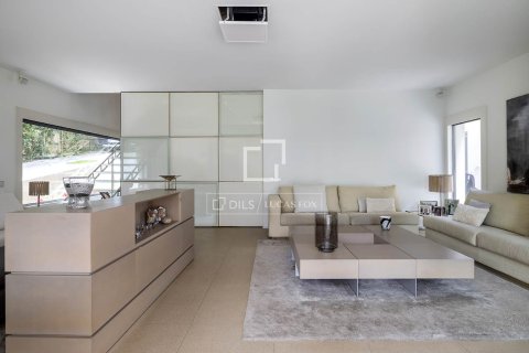 Villa de 6 dormitorios en venta en Barcelona, Cataluña, Spain № 6368 - foto 9