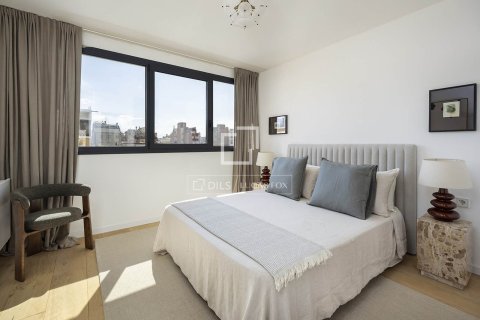 Ático de 2 dormitorios en venta en Barcelona, Cataluña, Spain № 4414 - foto 15