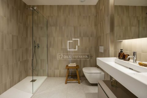 Ático de 2 dormitorios en venta en Barcelona, Cataluña, Spain № 4414 - foto 4