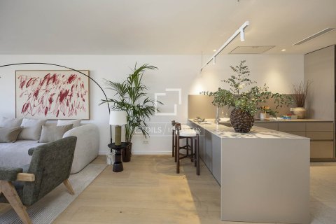 Ático de 2 dormitorios en venta en Barcelona, Cataluña, Spain № 4414 - foto 22