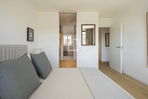 Ático de 2 dormitorios en venta en Barcelona, Cataluña, Spain № 4414 - foto 13