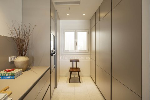 Ático de 2 dormitorios en venta en Barcelona, Cataluña, Spain № 4414 - foto 18