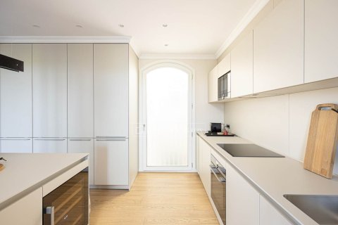Apartamento de 3 dormitorios en venta en Barcelona, Cataluña, Spain № 4412 - foto 21