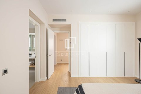 Apartamento de 3 dormitorios en venta en Barcelona, Cataluña, Spain № 4412 - foto 29