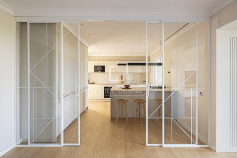 Apartamento de 3 dormitorios en venta en Barcelona, Cataluña, Spain № 4412 - foto 17