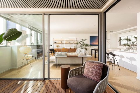 Купить квартиру в Барселона, Испания с 4 спальни, 185м², № 4415 - фото 2