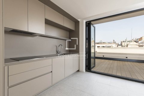 3 bedrooms penthouse for sale in Barcelona, Catalonia, Spain № 4413 - photo 6