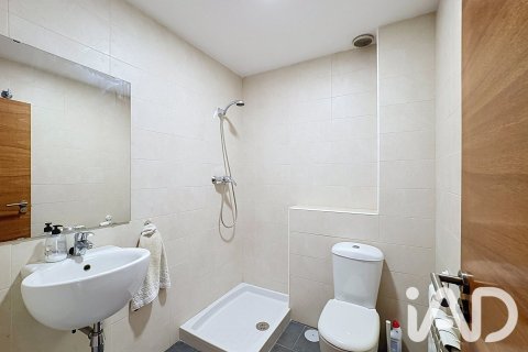 Casa adosada de 3 dormitorios en venta en Vilafranca Del Penedes, Barcelona, Cataluña, Spain № 8455 - foto 19