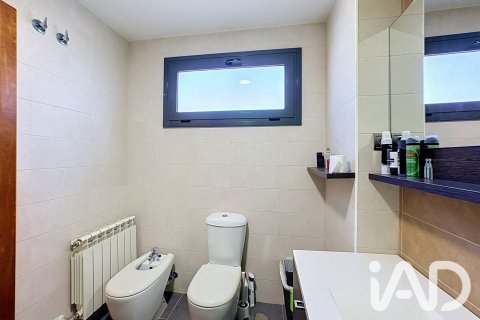 Casa adosada de 3 dormitorios en venta en Vilafranca Del Penedes, Barcelona, Cataluña, Spain № 8455 - foto 14