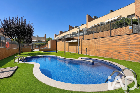 Casa adosada de 3 dormitorios en venta en Vilafranca Del Penedes, Barcelona, Cataluña, Spain № 8455
