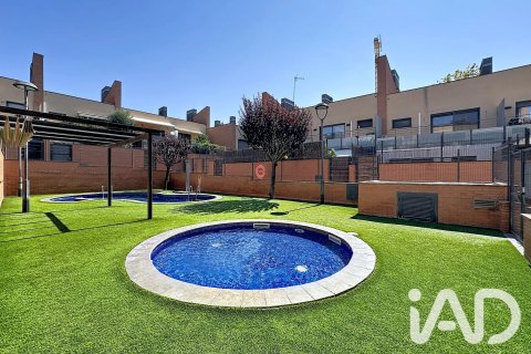 Casa adosada de 3 dormitorios en venta en Vilafranca Del Penedes, Barcelona, Cataluña, Spain № 8455 - foto 23