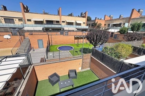 Casa adosada de 3 dormitorios en venta en Vilafranca Del Penedes, Barcelona, Cataluña, Spain № 8455 - foto 16