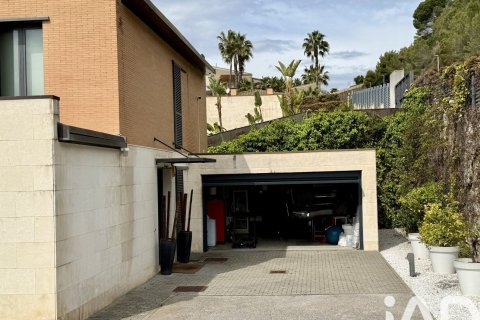 Сasa de 5 dormitorios en alquiler en Sant Vicenc De Montalt, Barcelona, Cataluña, Spain № 8460 - foto 28