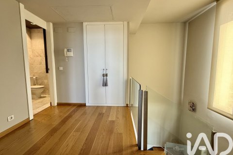 Сasa de 5 dormitorios en alquiler en Sant Vicenc De Montalt, Barcelona, Cataluña, Spain № 8460 - foto 16