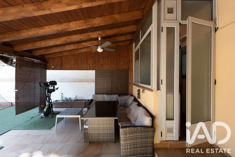 Dúplex de 3 dormitorios en venta en Cornellà de Llobregat, Barcelona, Cataluña, Spain № 8459 - foto 13