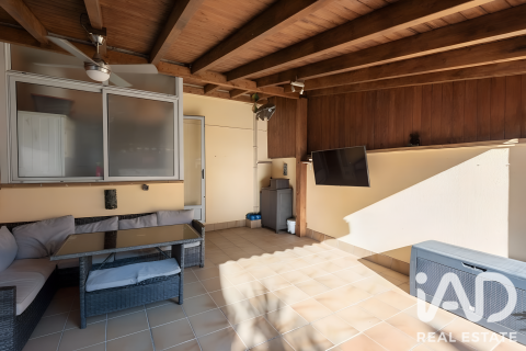 Dúplex de 3 dormitorios en venta en Cornellà de Llobregat, Barcelona, Cataluña, Spain № 8459 - foto 15