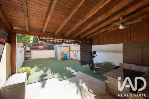 Dúplex de 3 dormitorios en venta en Cornellà de Llobregat, Barcelona, Cataluña, Spain № 8459 - foto 14