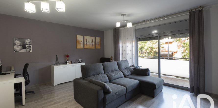 Dúplex de 3 dormitorios en venta en Cornellà de Llobregat, Barcelona, Cataluña, Spain № 8459