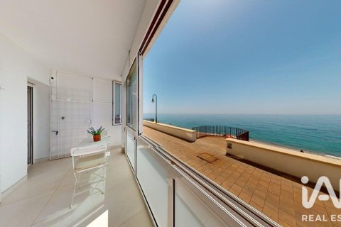 Apartamento de 3 dormitorios en venta en Sant Pol de Mar, Barcelona, Cataluña, Spain № 8457