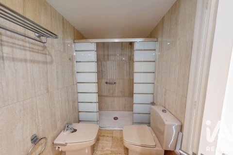 Apartamento de 3 dormitorios en venta en Sant Pol de Mar, Barcelona, Cataluña, Spain № 8457 - foto 25