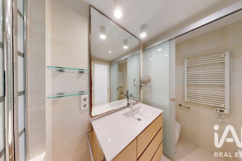 Apartamento de 3 dormitorios en venta en Sant Pol de Mar, Barcelona, Cataluña, Spain № 8457 - foto 26
