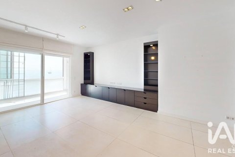 Apartamento de 3 dormitorios en venta en Sant Pol de Mar, Barcelona, Cataluña, Spain № 8457 - foto 12