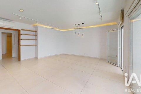 Apartamento de 3 dormitorios en venta en Sant Pol de Mar, Barcelona, Cataluña, Spain № 8457 - foto 11