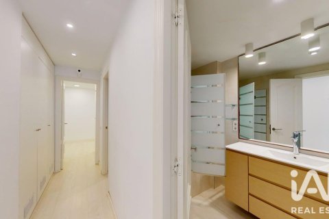 Apartamento de 3 dormitorios en venta en Sant Pol de Mar, Barcelona, Cataluña, Spain № 8457 - foto 24