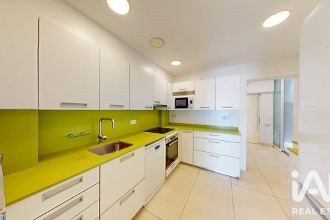 Apartamento de 3 dormitorios en venta en Sant Pol de Mar, Barcelona, Cataluña, Spain № 8457 - foto 30