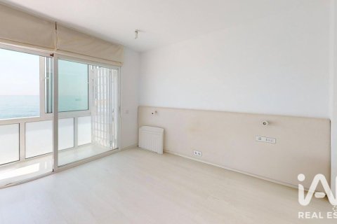 Apartamento de 3 dormitorios en venta en Sant Pol de Mar, Barcelona, Cataluña, Spain № 8457 - foto 10