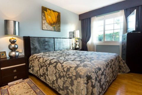 Casa adosada de 6 dormitorios en venta en Gavà, Barcelona, Cataluña, Spain № 1007 - foto 20