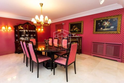 Casa adosada de 6 dormitorios en venta en Gavà, Barcelona, Cataluña, Spain № 1007 - foto 9
