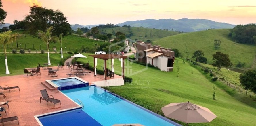 Propiedad comercial de 50 dormitorios en venta en Girona, Gerona, Cataluña, Spain № 1010