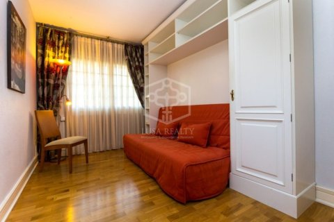 Villa de 6 dormitorios en venta en Gavà, Barcelona, Cataluña, Spain № 1006 - foto 27