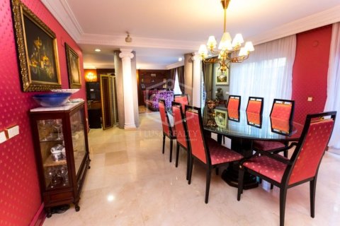 Villa de 6 dormitorios en venta en Gavà, Barcelona, Cataluña, Spain № 1006 - foto 10