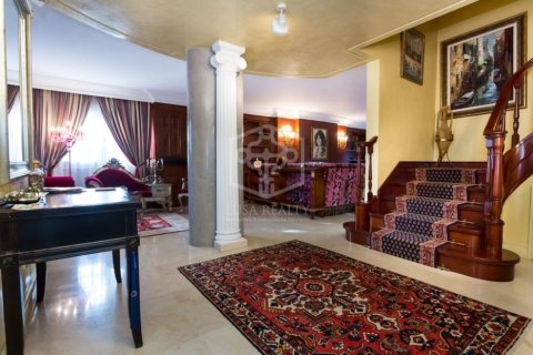 Villa de 6 dormitorios en venta en Gavà, Barcelona, Cataluña, Spain № 1006 - foto 3