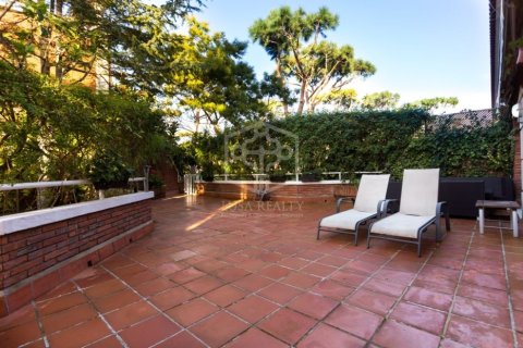 Villa de 6 dormitorios en venta en Gavà, Barcelona, Cataluña, Spain № 1006 - foto 23