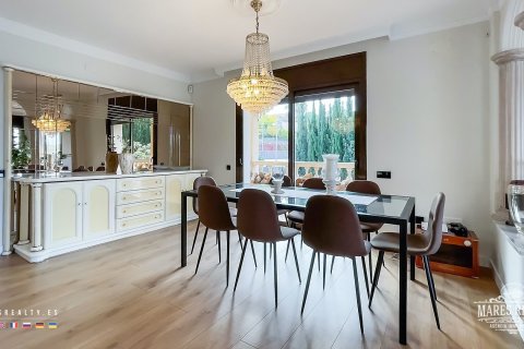 Villa de 5 dormitorios en venta en Lloret de Mar, Gerona, Cataluña, Spain № 1004 - foto 18