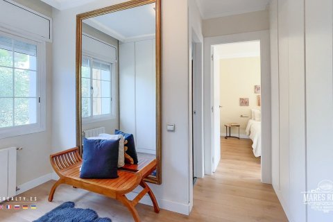 Villa de 5 dormitorios en venta en Lloret de Mar, Gerona, Cataluña, Spain № 1004 - foto 8