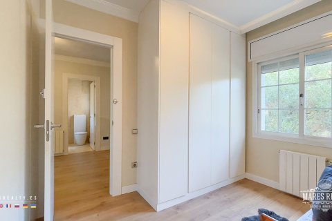 Villa de 5 dormitorios en venta en Lloret de Mar, Gerona, Cataluña, Spain № 1004 - foto 9