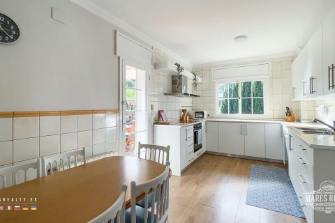 Villa de 5 dormitorios en venta en Lloret de Mar, Gerona, Cataluña, Spain № 1004 - foto 2