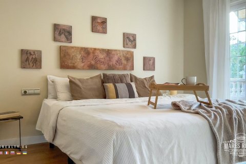 Villa de 5 dormitorios en venta en Lloret de Mar, Gerona, Cataluña, Spain № 1004 - foto 12