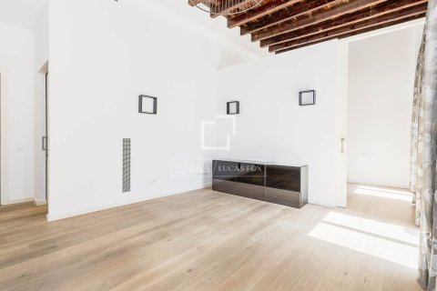 Купить квартиру в Барселона, Испания с 2 спальни, 75м², № 6653 - фото 18