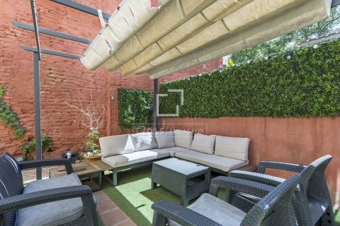 Купить квартиру в Барселона, Испания с 2 спальни, 75м², № 6653 - фото 29