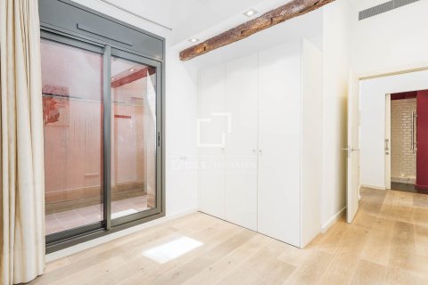 Купить квартиру в Барселона, Испания с 2 спальни, 75м², № 6653 - фото 4