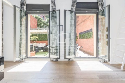Купить квартиру в Барселона, Испания с 2 спальни, 75м², № 6653 - фото 28
